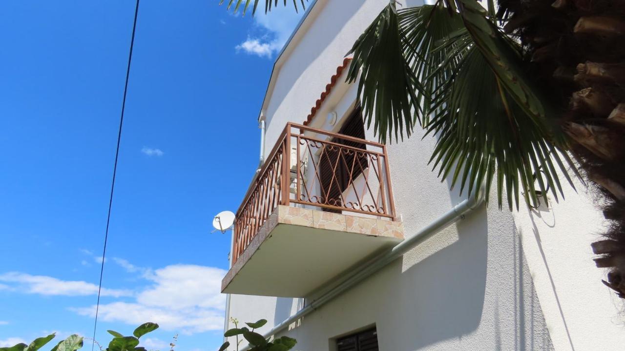 Apartments Kamelija มาลินสกา ภายนอก รูปภาพ