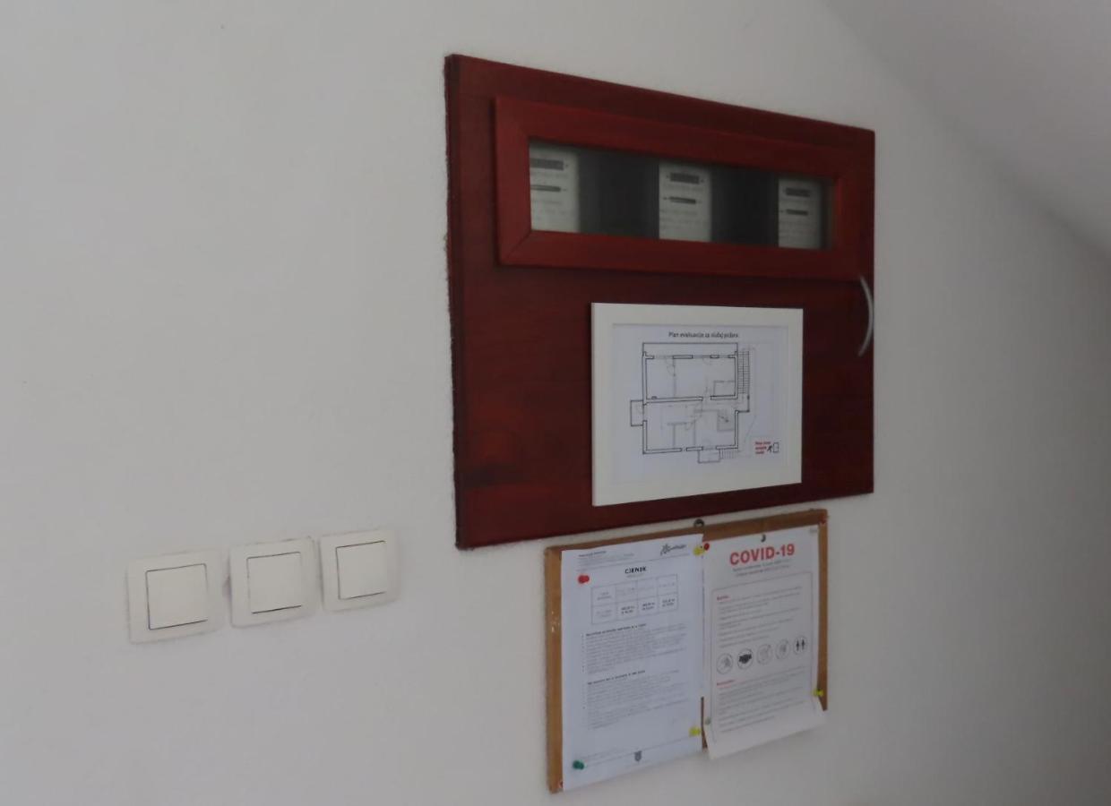 Apartments Kamelija มาลินสกา ภายนอก รูปภาพ
