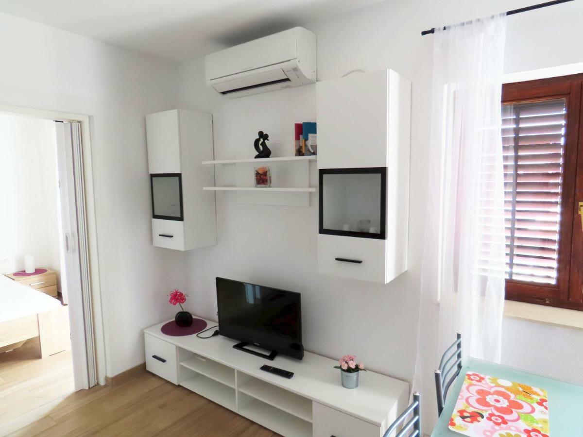 Apartments Kamelija มาลินสกา ภายนอก รูปภาพ