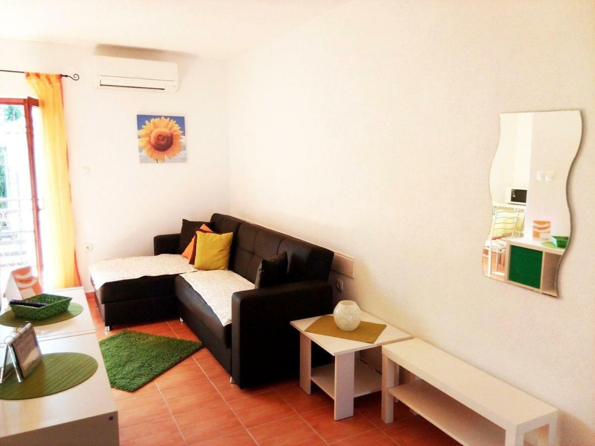Apartments Kamelija มาลินสกา ภายนอก รูปภาพ