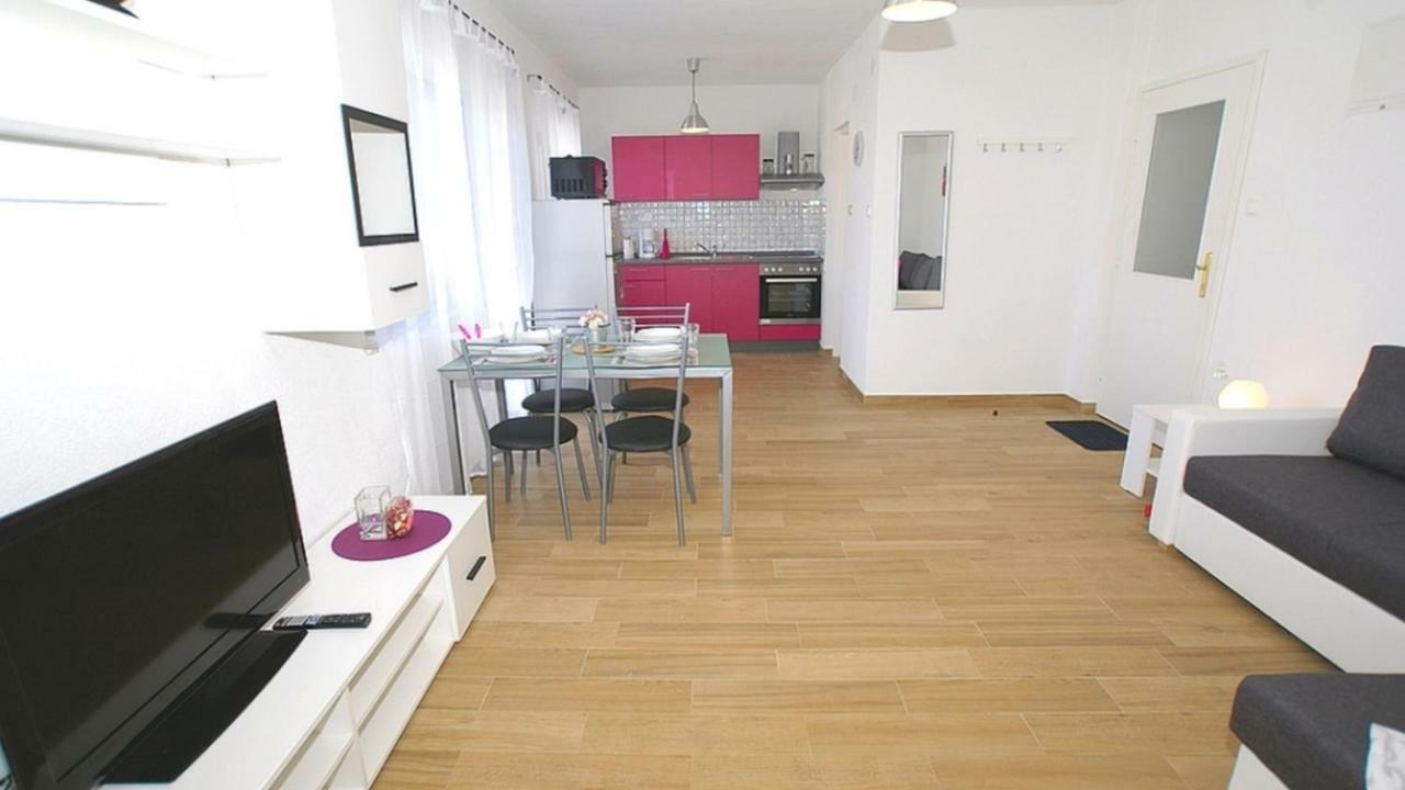 Apartments Kamelija มาลินสกา ภายนอก รูปภาพ
